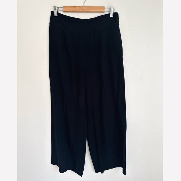 Whistles • Wide Leg Crop Trouser Pants in Black - Picture 2 of 8